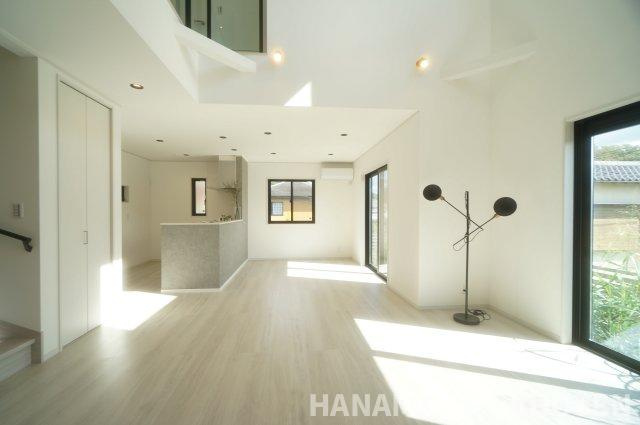 新築　千葉市中央区松ケ丘町の居間・リビング|＊当日ご案内可＊ご希望の物件まとめてご案内！