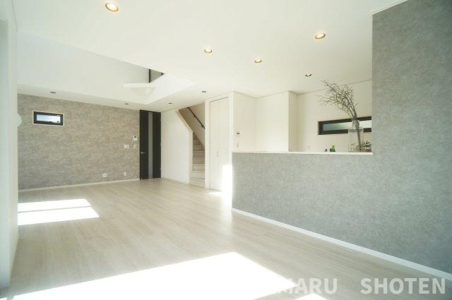 新築　千葉市中央区松ケ丘町の居間・リビング|＊当日ご案内可＊ご希望の物件まとめてご案内！