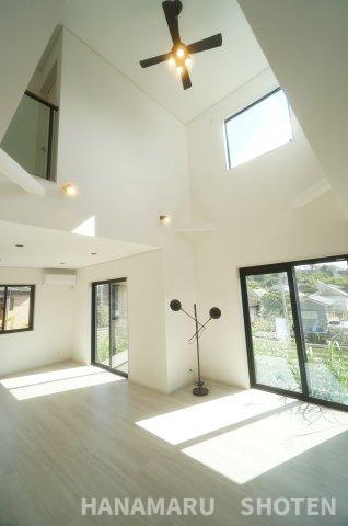 新築　千葉市中央区松ケ丘町の居間・リビング|＊当日ご案内可＊ご希望の物件まとめてご案内！