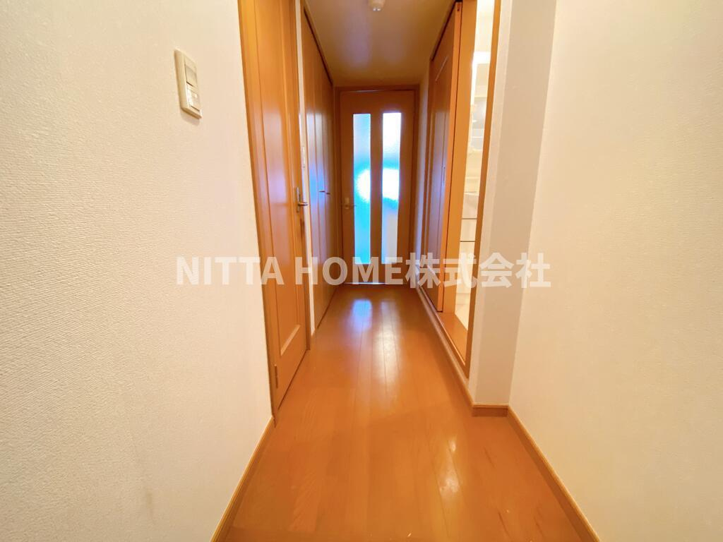 ＬＯＴＵＳ南浜の玄関|お部屋は３階の角部屋です◇