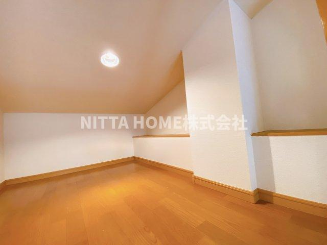 ＬＯＴＵＳ南浜の洋室|寝室や荷物置きとしても便利です＊