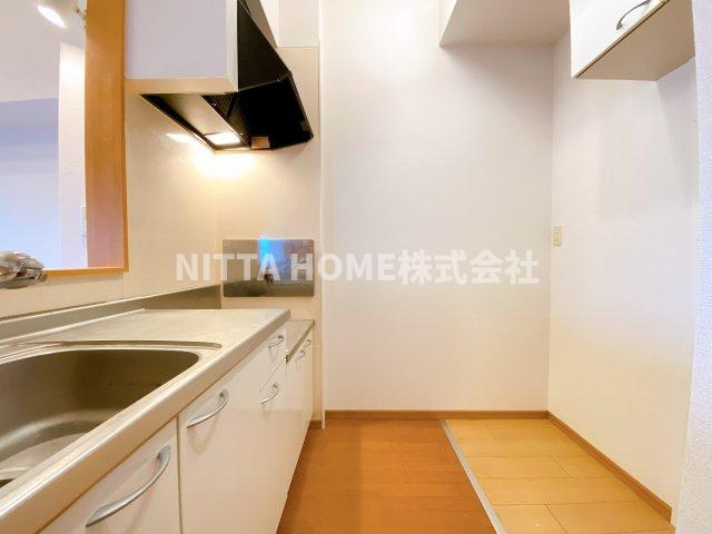 ＬＯＴＵＳ南浜のキッチン|キッチン回りも広く快適です◎