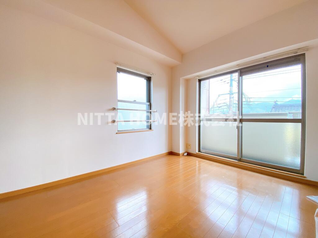 ＬＯＴＵＳ南浜の居間・リビング|リビング１０．７帖あります＊