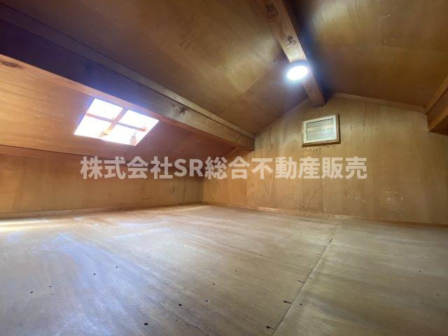 若江西新町3丁目中古戸建の収納|屋根裏収納があり季節ごとに使わない物を収納できます