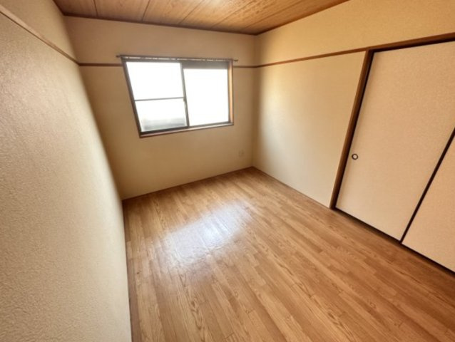 アガサントの洋室