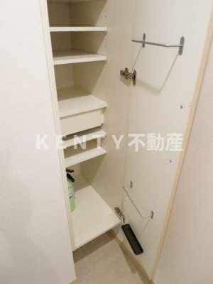 【設備】 | クリオ戸越銀座弐番館 | 便利な収納スペースです