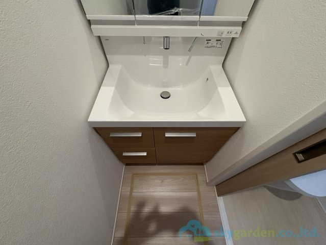 小田原市中新田　未入居戸建　全2棟1号棟の独立洗面台