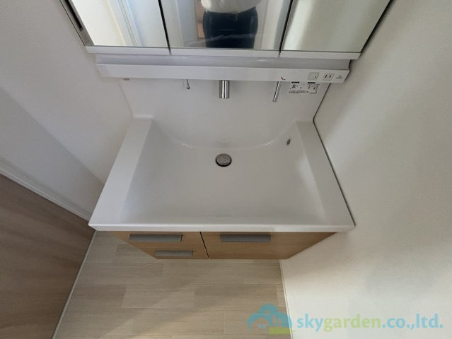 小田原市中新田　未入居戸建　全2棟1号棟の独立洗面台