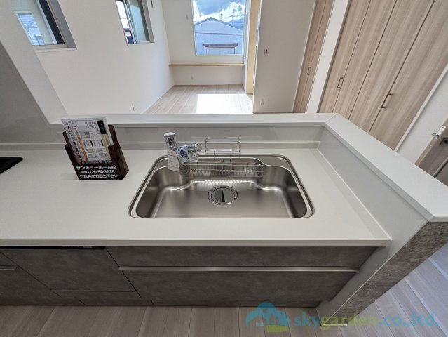 小田原市中新田　未入居戸建　全2棟1号棟のキッチン