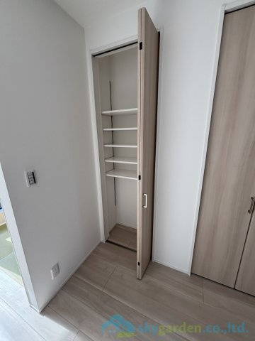 小田原市中新田　未入居戸建　全2棟1号棟の収納