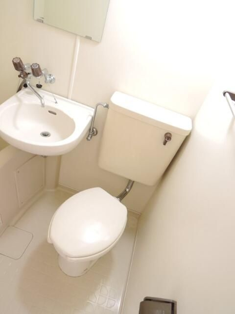 日神パレス桜台のトイレ