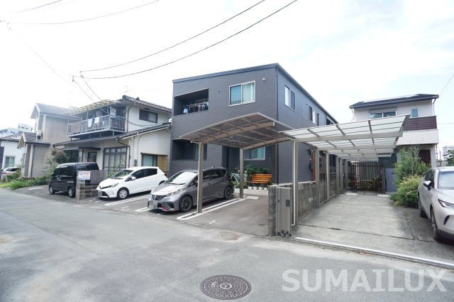 ホーリーグラウンド坪井