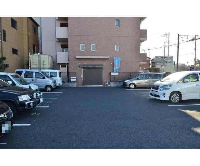 ヴューテラス戸田公園の駐車場