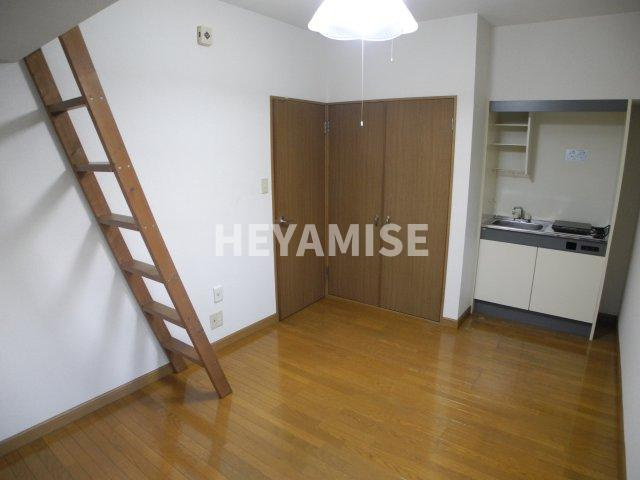 コーポひかりの居間・リビング|※同物件反転タイプの写真でございます※現況を優先します※