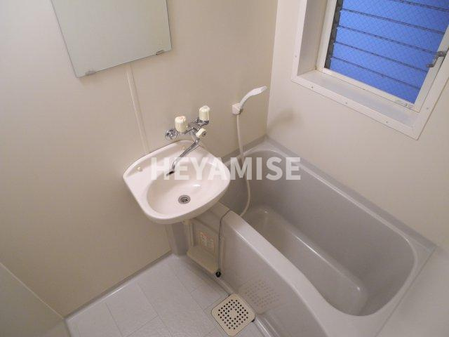 コーポひかりの浴室|※同物件反転タイプの写真でございます※現況を優先します※