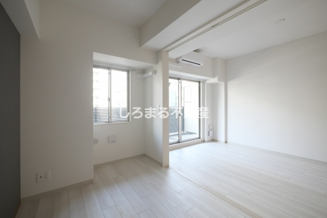 アーバネックス南森町WESTの洋室