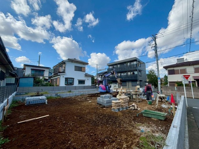 中野区丸山1丁目　新築戸建　全3棟の外観|暮らしの快適さを彩る充実の設備仕様！

現地ご見学希望・資料請求などお気軽にお問い合わせ下さい！
03-5990-5201