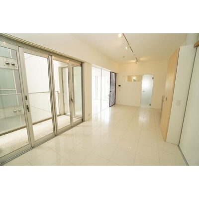 【居間・リビング】 | La Douceur湊町 仲介手数料無料