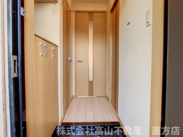 リベルテの玄関