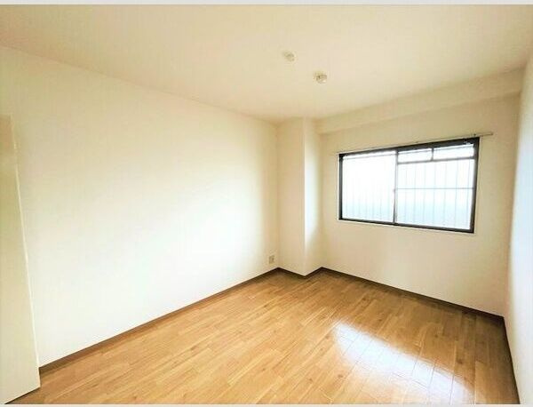 ヴィラシャトーの洋室