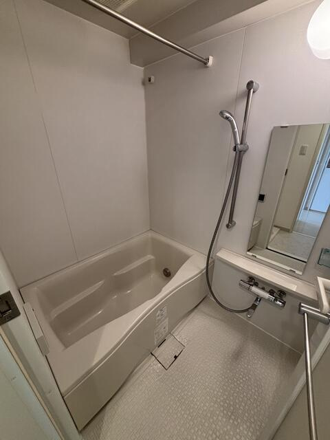 Ｔｏｔｓｕ　Ｒｅｓｉｄｅｎｃｅ　渋谷本町の浴室|お風呂です