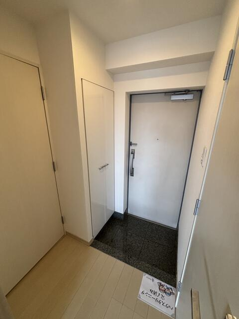 Ｔｏｔｓｕ　Ｒｅｓｉｄｅｎｃｅ　渋谷本町の玄関|玄関です