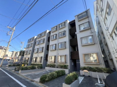 【外観】 | コスモリード練馬豊玉北 | 鉄筋コンクリート造のがっちりとした建物。