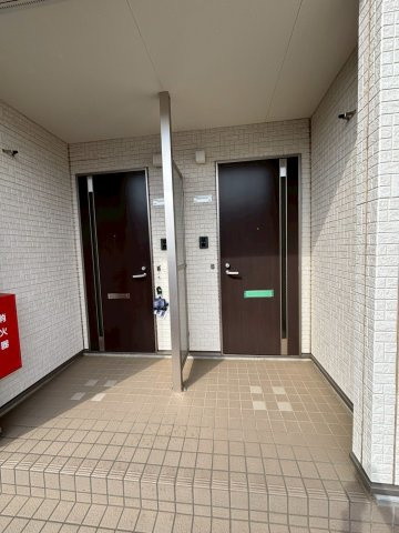 茨城県つくば市2棟1括アパートの玄関