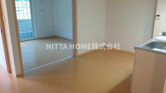 メゾン・城ノ下Ｂの居間・リビング|全室フローリング☆彡