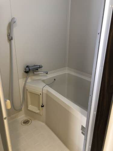 クレセントガーデン B棟の浴室