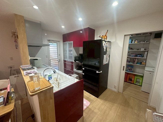 【キッチン】 | 古曽志町中古戸建 | 対面式システムキッチンでお手入れもしやすいです