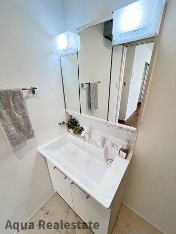 オール電化デザイナーズハウス高松市宮脇町建売③の独立洗面台|独立洗面台で身支度をすべて済ませてしまいましょう