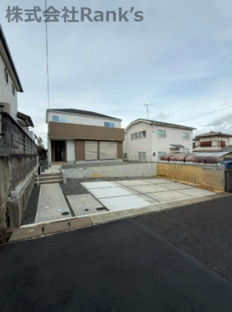 神戸市西区秋葉台2丁目の外観|全室洋室の5LDK♪庭付き♪駐車スペース3台可！