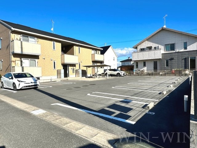 Reiwa Houseの駐車場