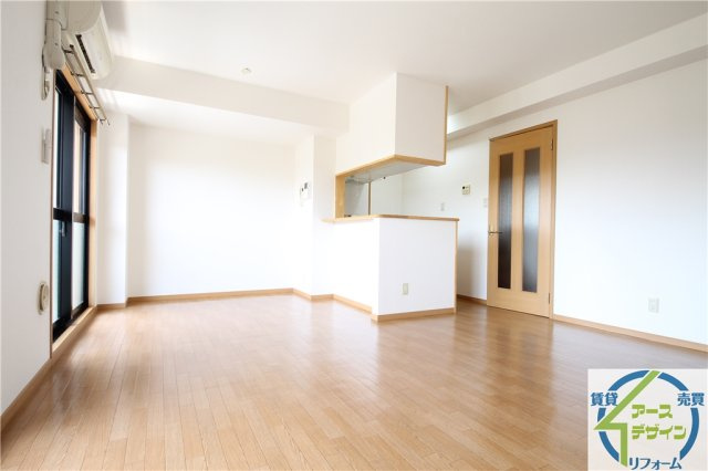 クレモナ山手の居間・リビング|※類似部屋