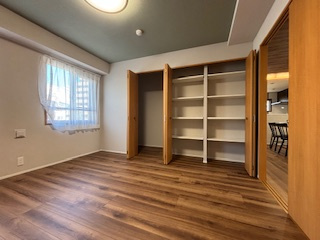 エクセルヴュー御崎公園の洋室