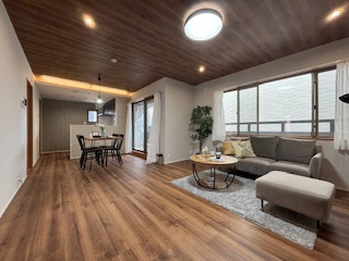 エクセルヴュー御崎公園の居間・リビング