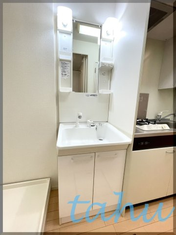 フルーヴ雑司ヶ谷の独立洗面台