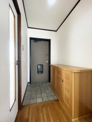 【玄関】 | グランドハイツ中原東 | 玄関にはシューズボックス、