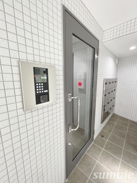 レピュア西尾久レジデンスのエントランス|建物入口です