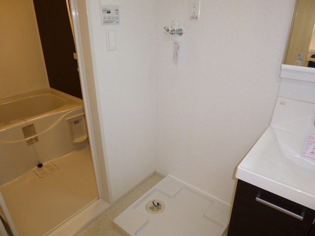 クレール壱番館のその他|洗濯機置き場