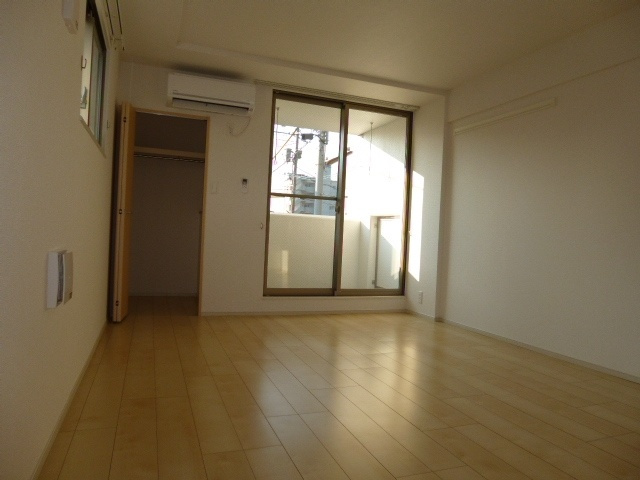 クレール壱番館の居間・リビング|洋室