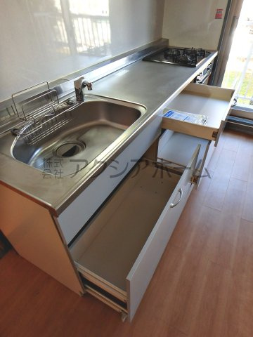 東村山青葉町住宅3号棟のキッチン