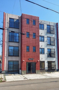 札幌市西区八軒九条西１丁目の一棟マンション