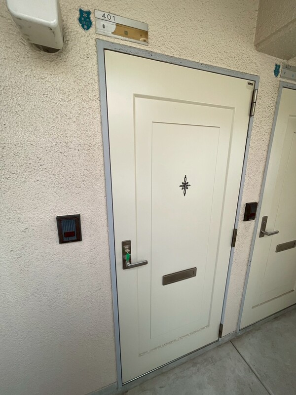 エール向陽の玄関