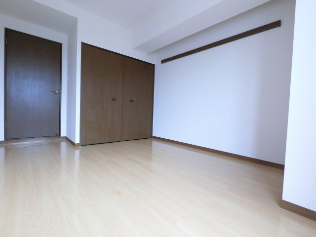 オーシャンビュー壱番館の洋室