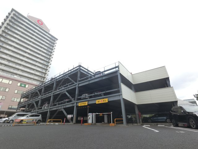 オーシャンビュー壱番館の駐車場