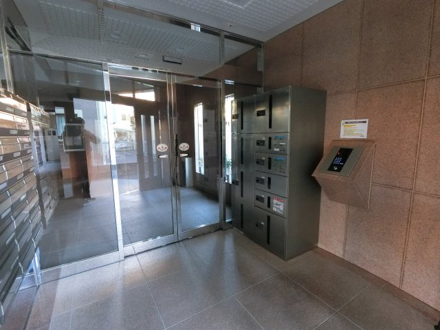 サンライズのエントランス