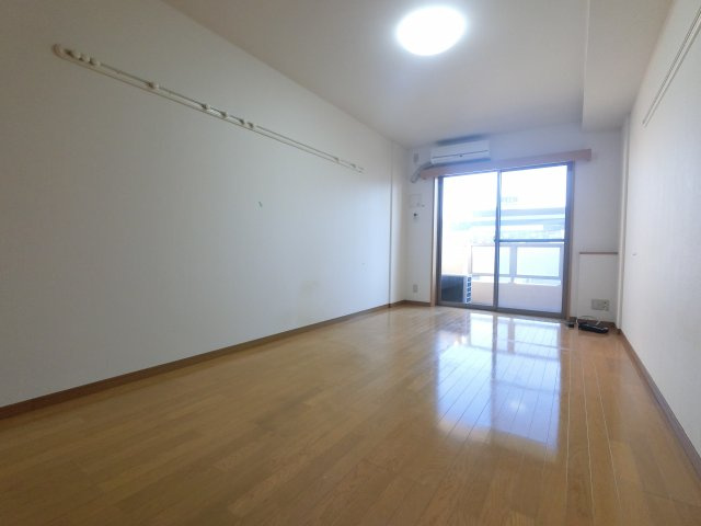 サンライズの居間・リビング