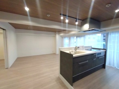 【キッチン】 | 御苑ハイム | 共用部はオートロックシステム